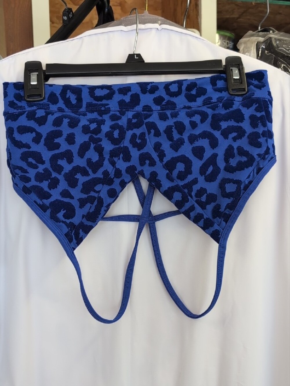 Balance - Two Piece Cheetah Blue And Black Velvet Set - Picture 5 of 6